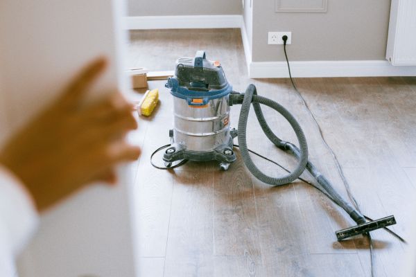 Découvrez l'aspirateur poussières t 10/1 pro | 15271540 - karcher