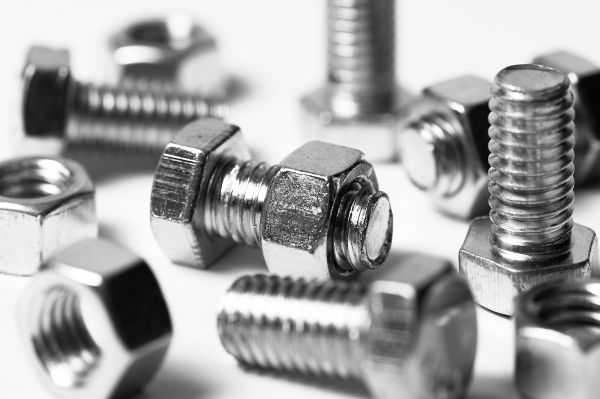 Guide complet sur les écrous : usage et choix optimal